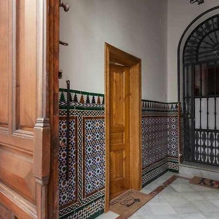 Monkeys Apartments El Arenal Santas Patronas Seville Exterior photo