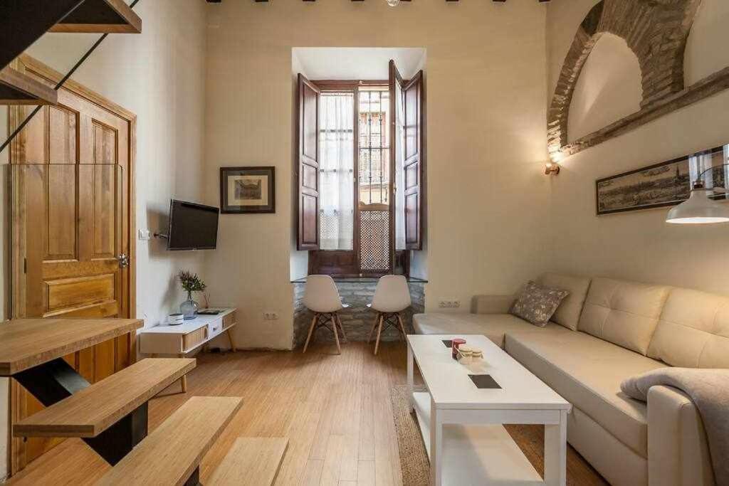 Monkeys Apartments El Arenal Santas Patronas Seville Exterior photo