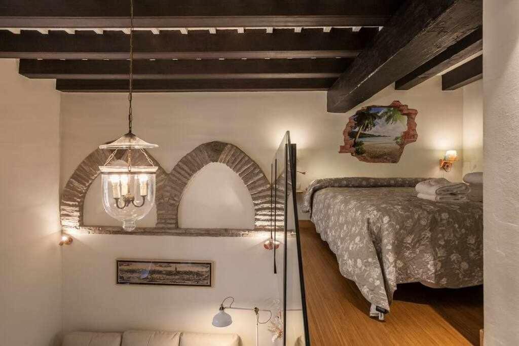 Monkeys Apartments El Arenal Santas Patronas Seville Exterior photo